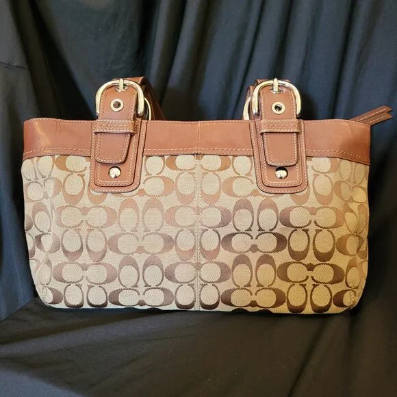 COACH Signature Pleated Shoulder tote in Brown/Beige. Perfect classic fall bag! - Picture 8 of 16